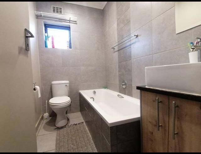 3 BEDROOM PROPERTY TO RENT IN LOTUS GARDENS